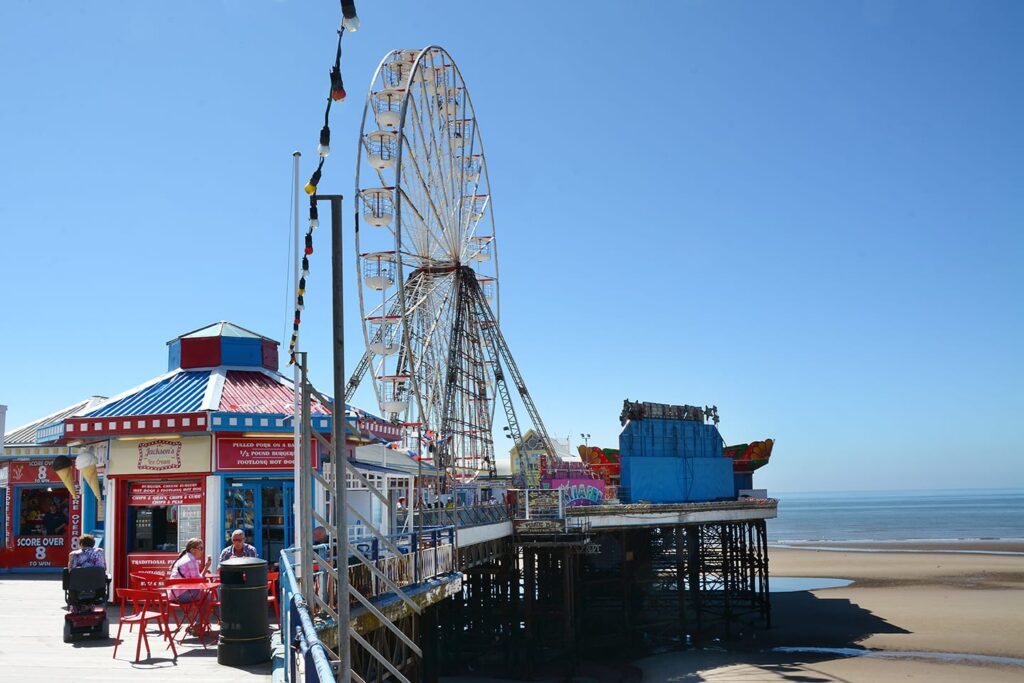 Looking along the right hand side of Central Pier