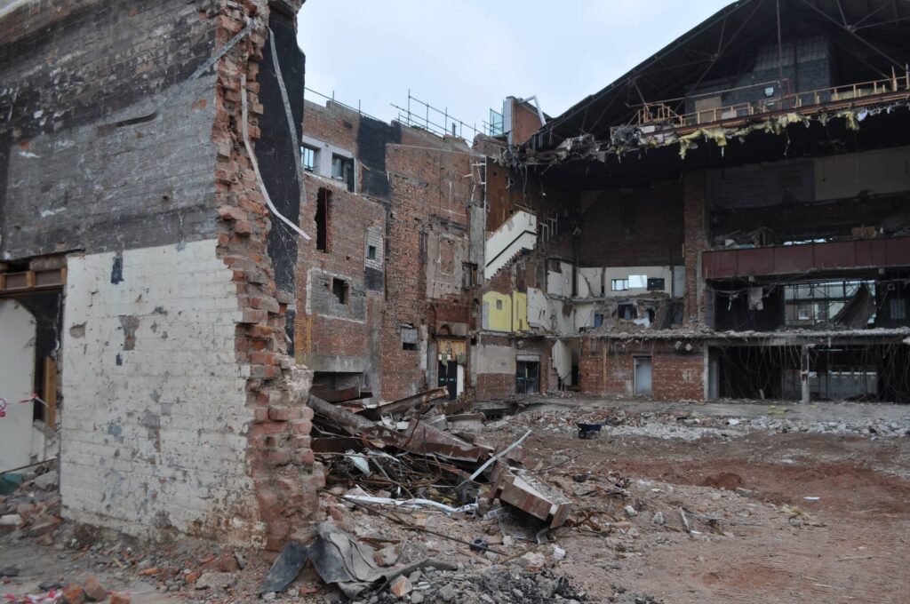 Demolition of the Syndicate Nightclub. Photo: Juliette Gregson