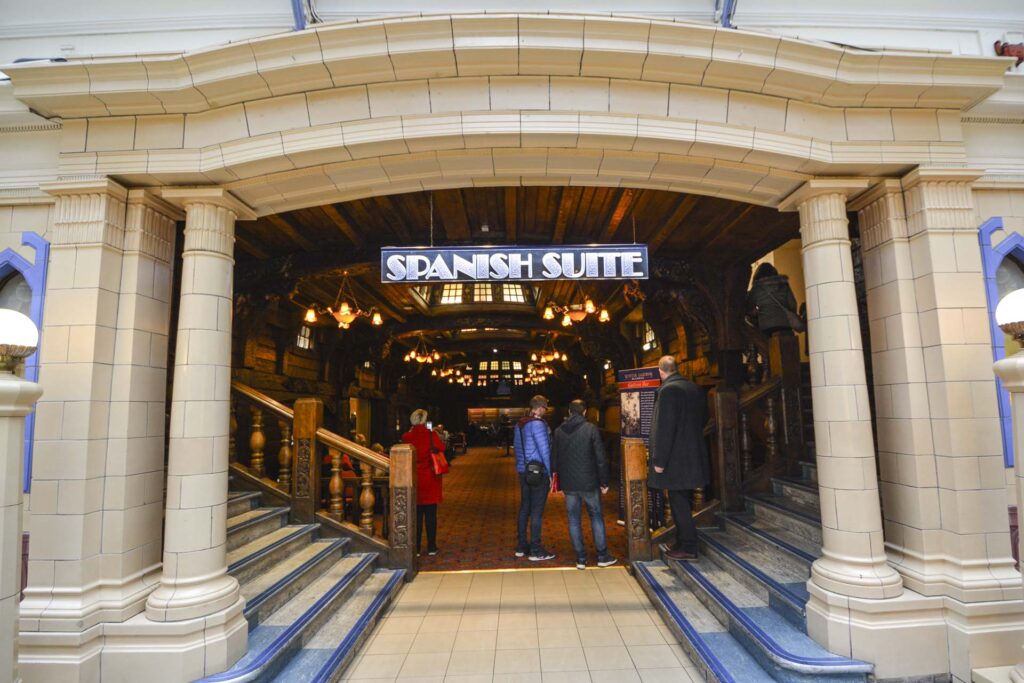 Entrance to the Spanish Suite from the Floral Hall