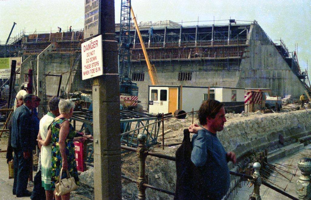 Building the Sandcastle Waterpark