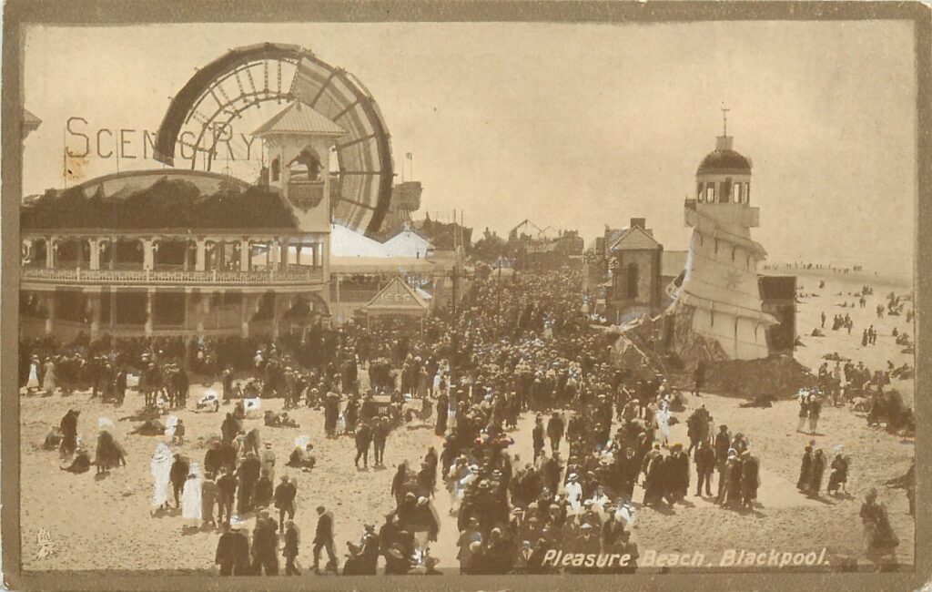 See how the amusements front straight onto the beach!