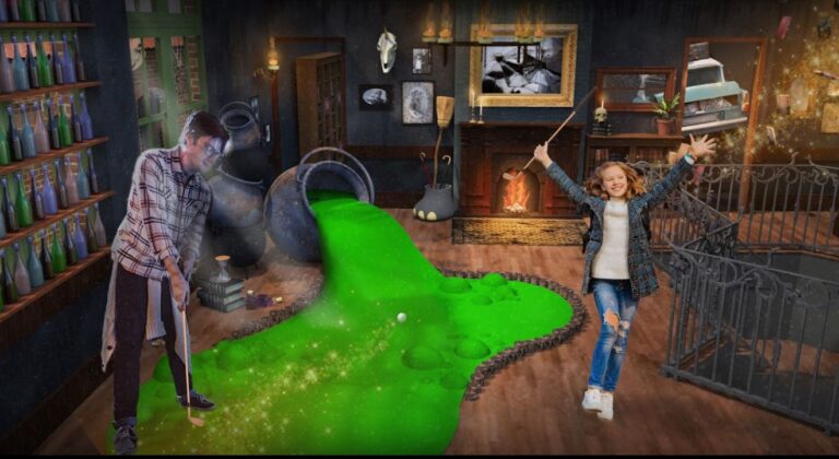 Hole in Wand golf attraction in Blackpool